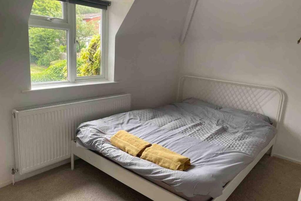 Lovely Cottage In The Heart Of Shirley- London Borough of Croydon Exterior foto
